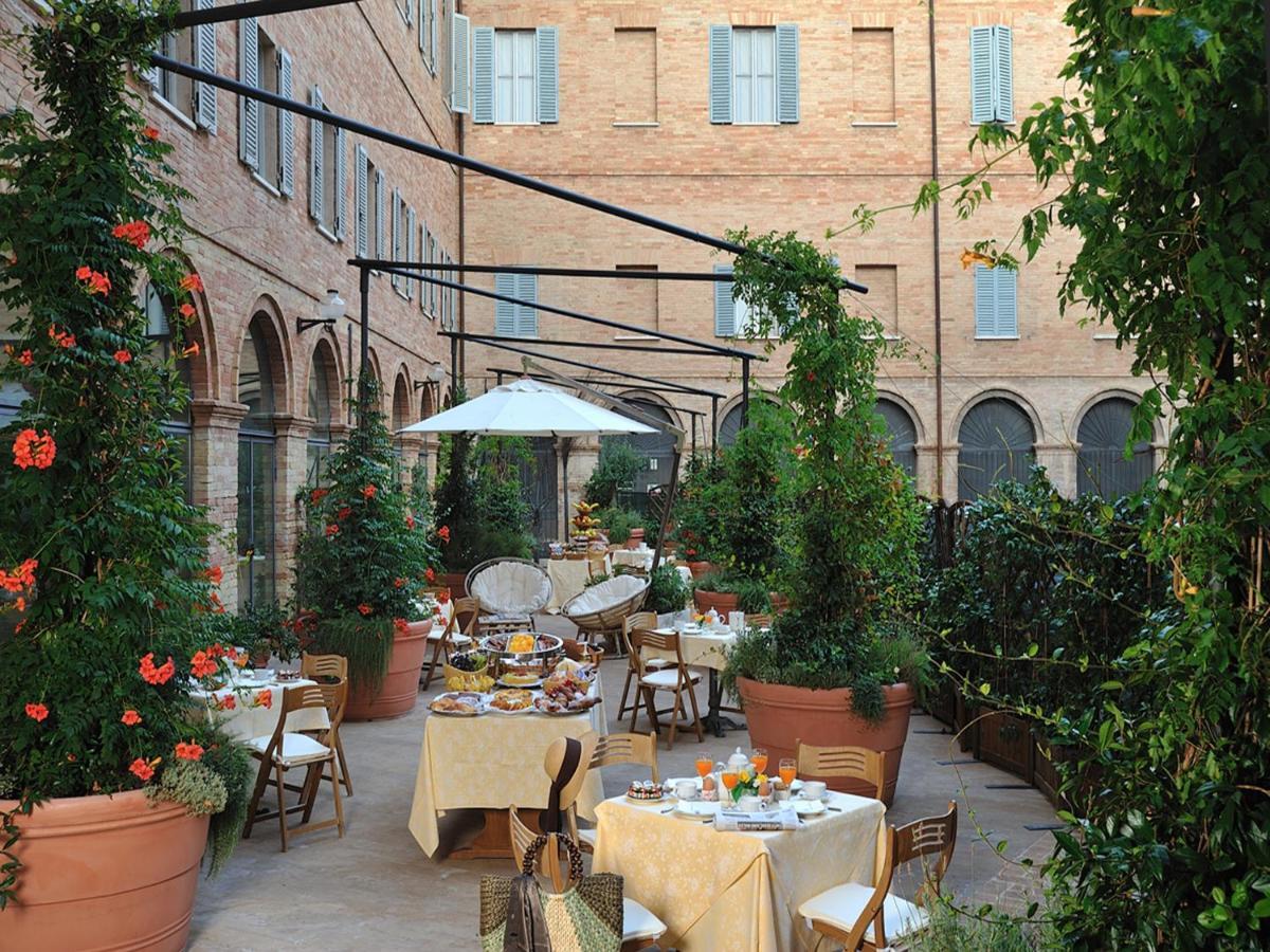 Albergo San Domenico Urbino Eksteriør billede