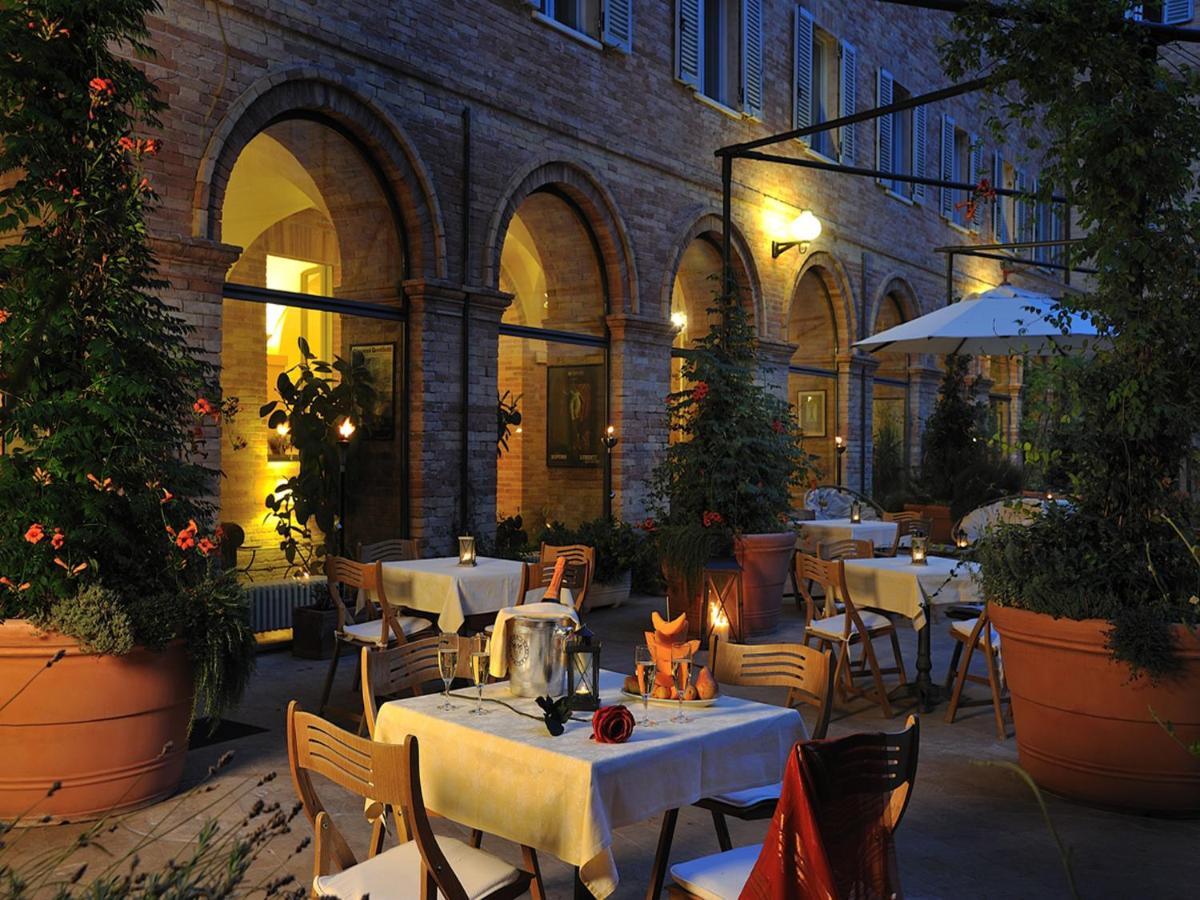 Albergo San Domenico Urbino Eksteriør billede